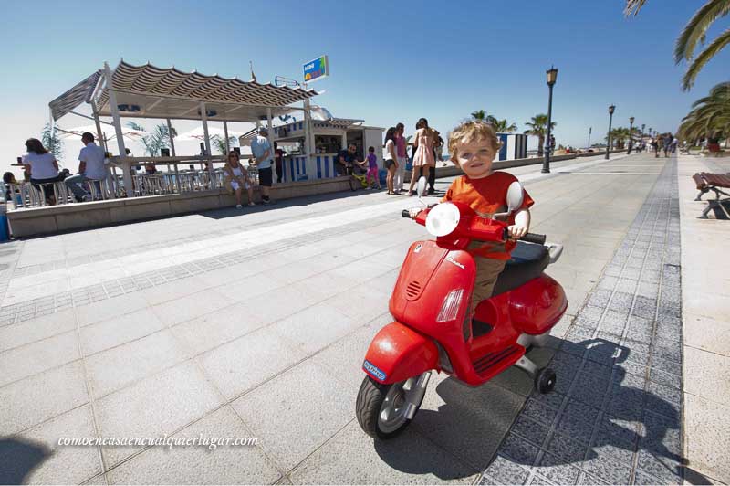 BENICASSIM_concentracion de vespas_Foto_Miguel A_ Munoz Romero_003