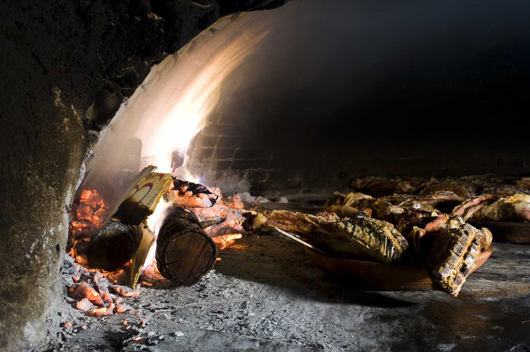 Interior de horno lechazo 