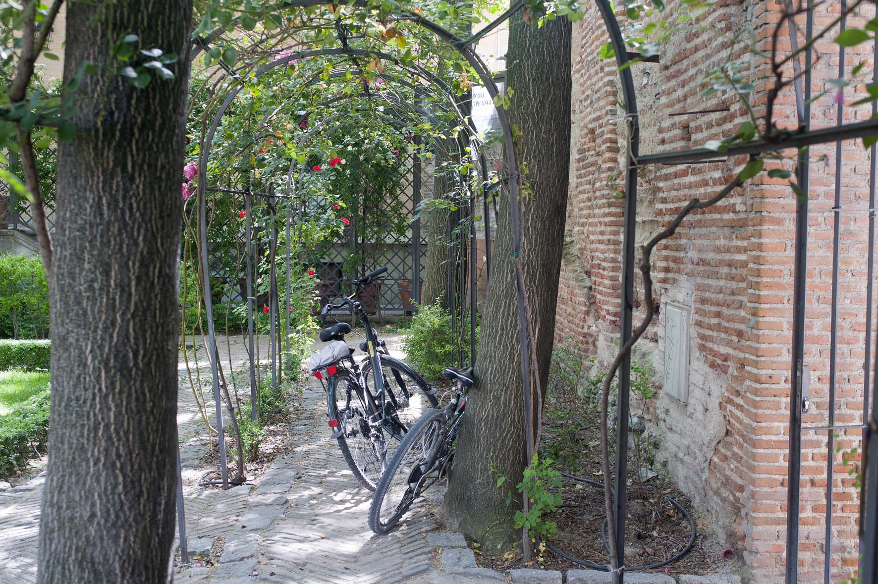 Ruta en bicicleta, Jardines escondidos de Madrid, Jardin del principe de Anglona.