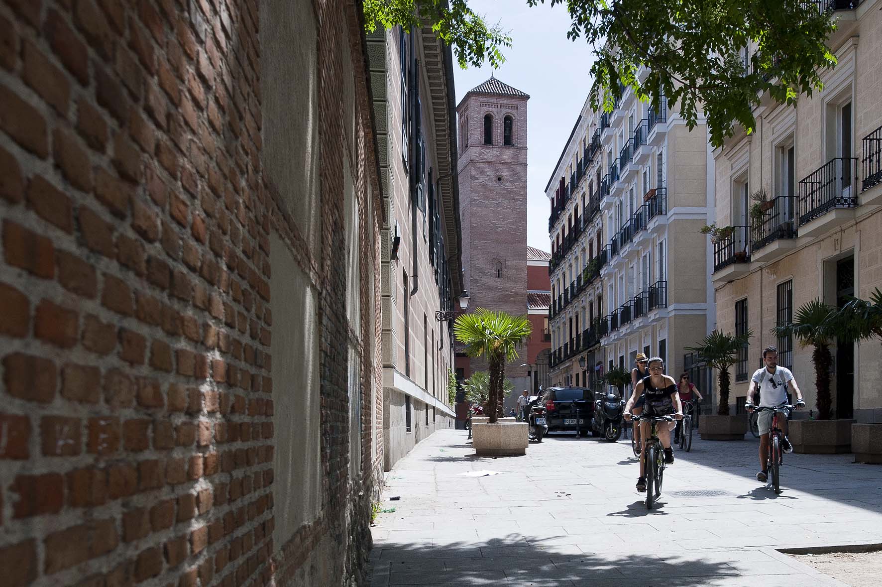 Rutas en bici por Madrid, Plaza de la Paja.