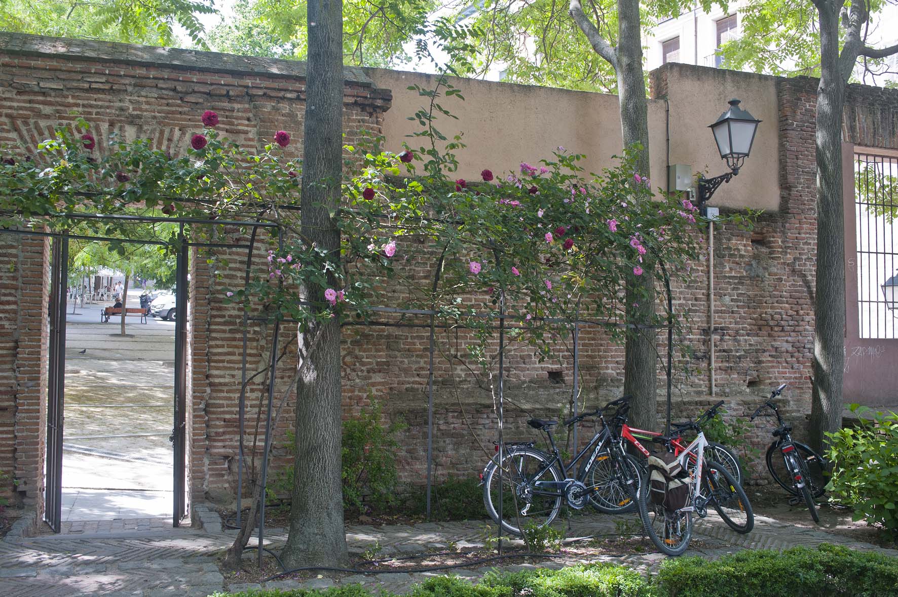 Ruta en bicicleta, Jardines escondidos de Madrid, Jardin del principe de Anglona.