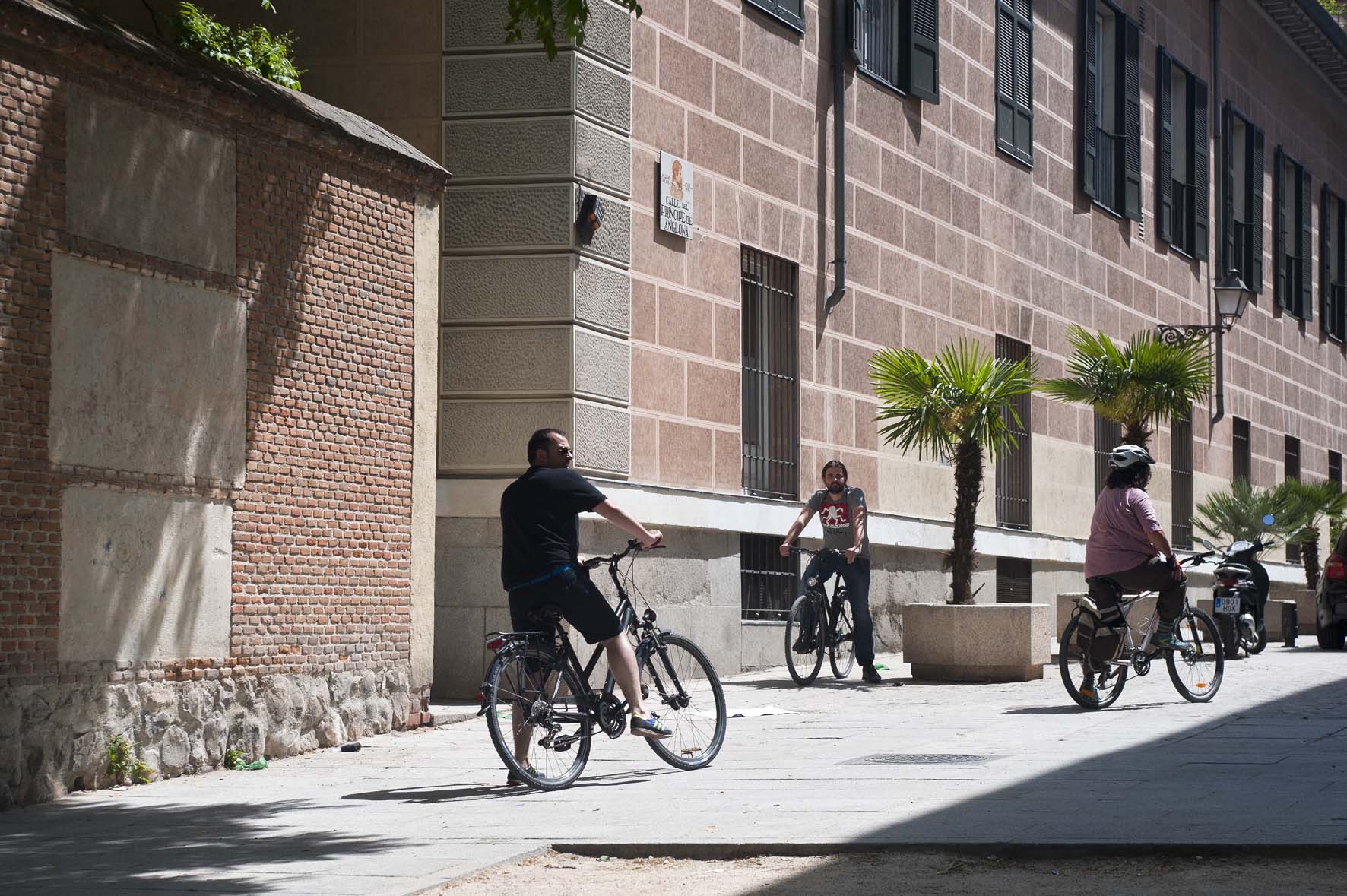 Ruta en bicicleta, Jardines escondidos de Madrid,Plaza de la paja