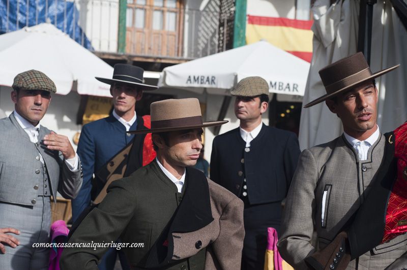 Los toreros momentos antes de entrar a la plaza.