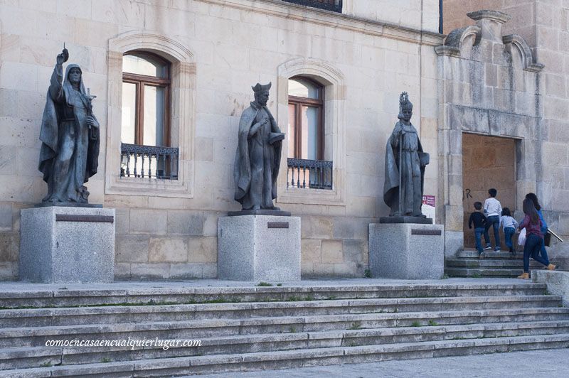 fachada de la diputación de soria