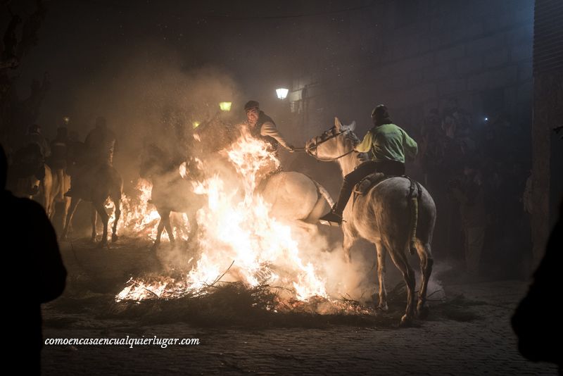 caballo fuego luminarias