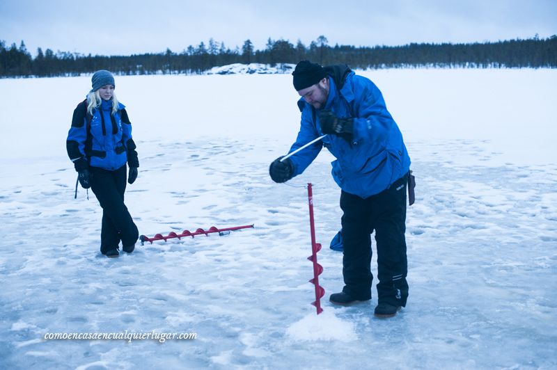 Hacer agujero para pescar en hielo que hacer en rovaniemi