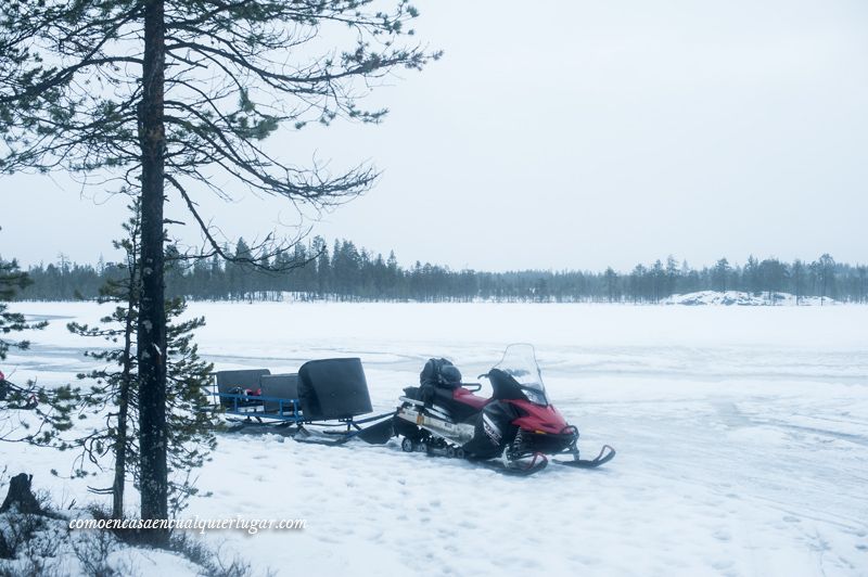 pesca en el hielo en rovaniemi