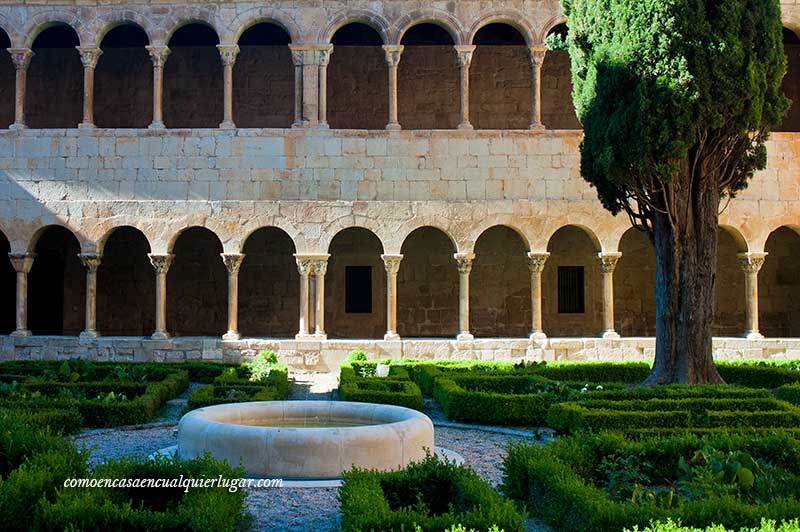 claustro monasterio silos